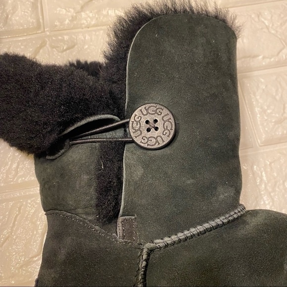 Ugg Australia Bailey Button Boots Size 8 - Picture 9 of 10